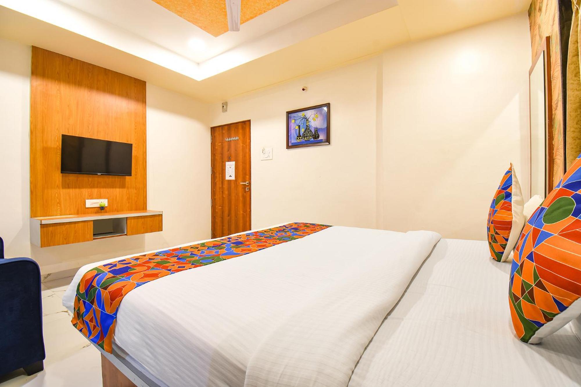 Fabhotel Prime Kharadi Residency - Nr Lohgaon Пуна Экстерьер фото